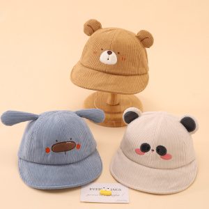 カートゥーンデザインの子供用ベースボールキャップをカスタマイズする