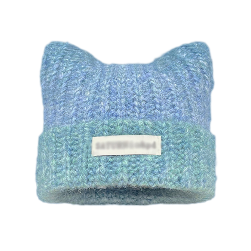 冬に用いるパッチロゴ付きの猫耳レディースニット帽をカスタマイズする