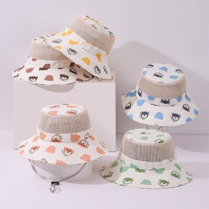 クマ柄プリントのキッズ用バケットハットをカスタマイズする